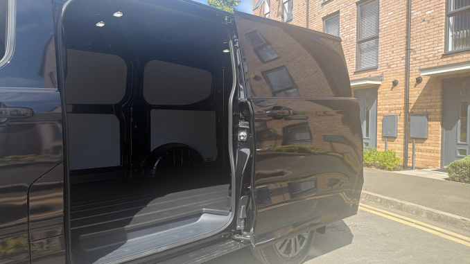 Ford Transit Custom 280 L1 Diesel Fwd 2.0 EcoBlue 136ps H1 Van Limited - Image 5